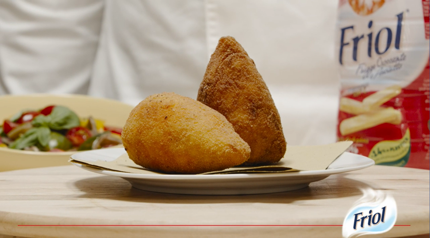 Sicilian Arancini al ragù fried with Friol oil Deoleo